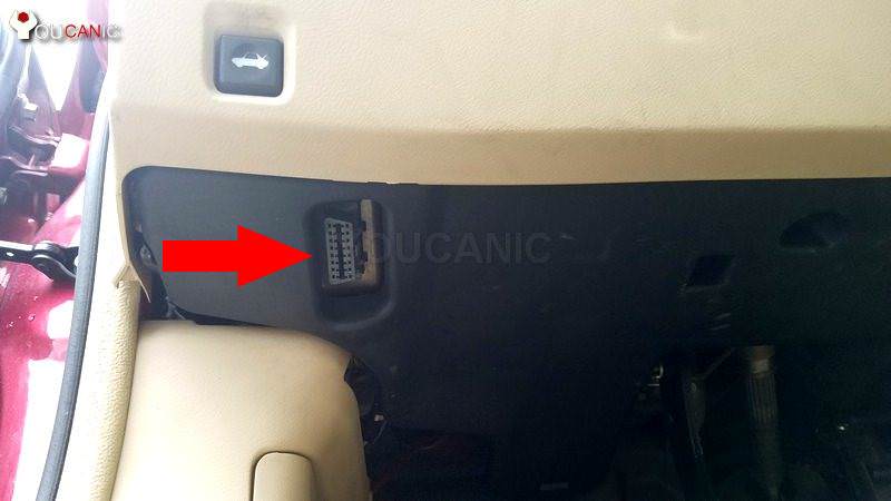 Acura TL obd2 port location