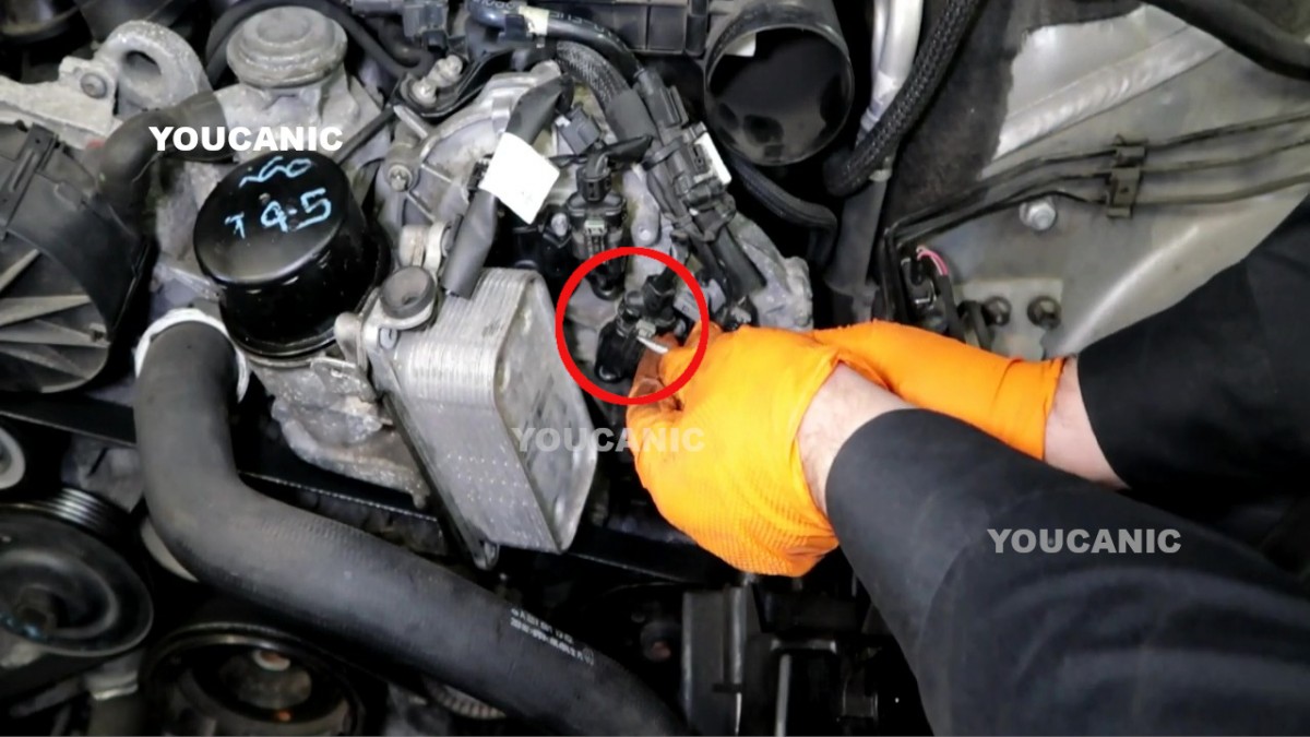 disconnect-in-connector