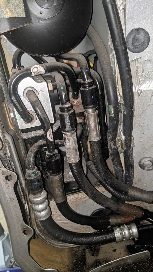 Disconnect Mercedes-Benz ABC Hose Coupling Quick Disconnect