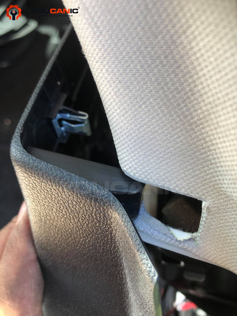 R-Class W251 Rear Shock Strut Replacement