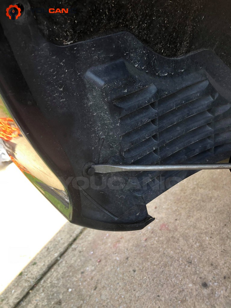 R-Class W251 Rear Shock Strut Replacement
