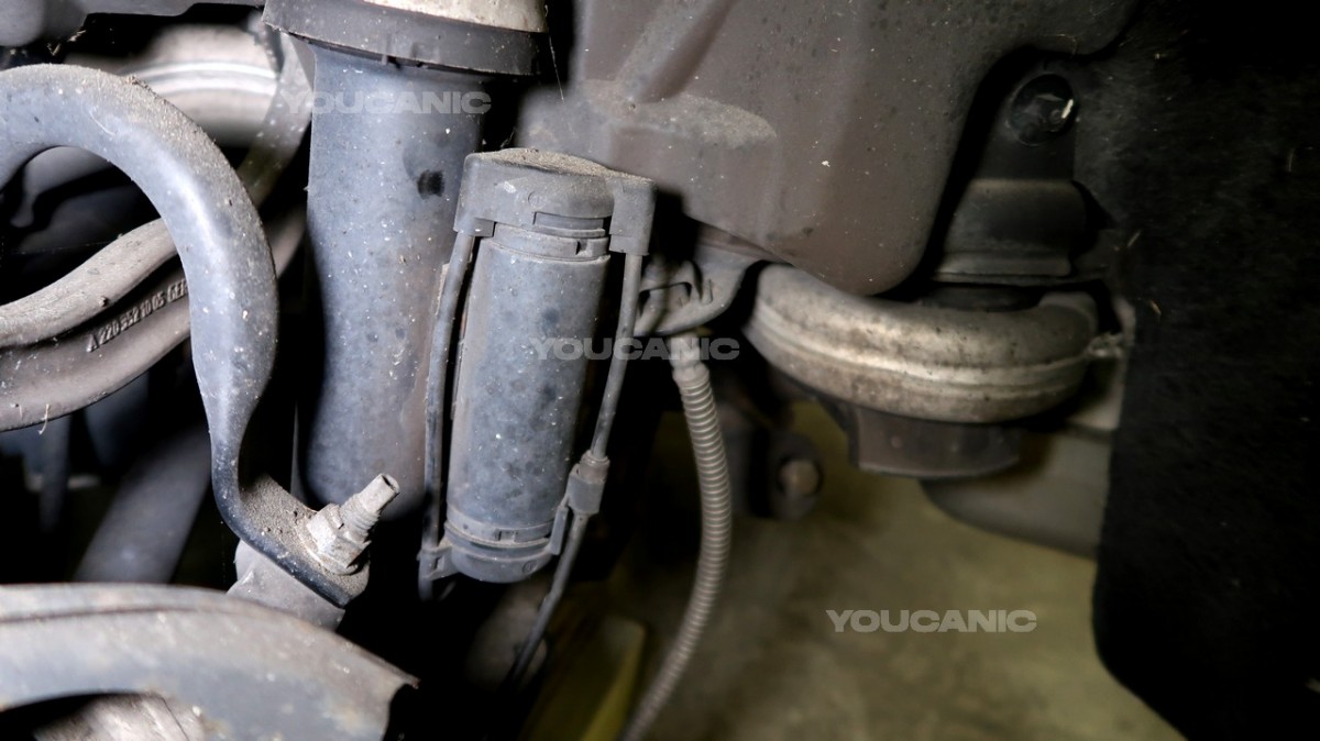 Mercedes suspension stiff
