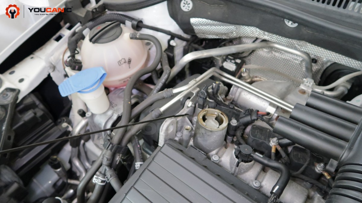 Check engine oil level on vw jetta 1.4 engine