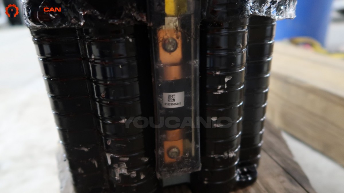 hybrid battery fuse