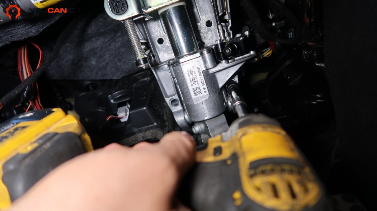 steering column bolts