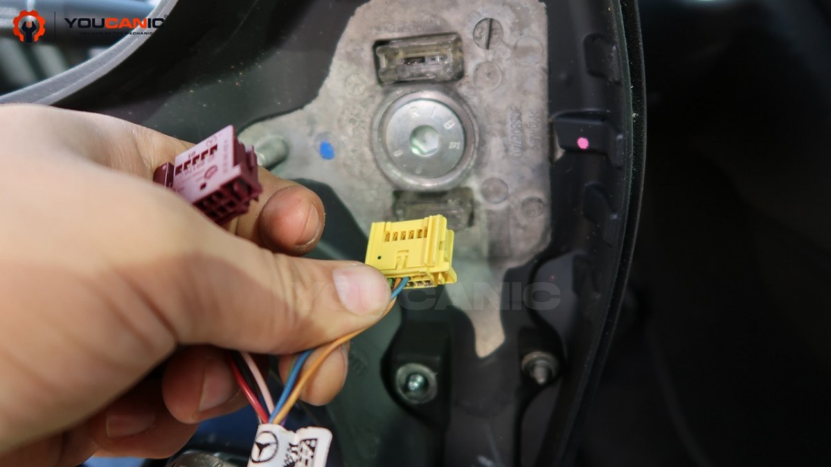 disconnect airbag