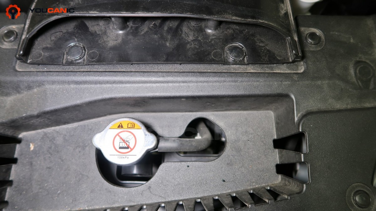 Mitsubishi radiator cap
