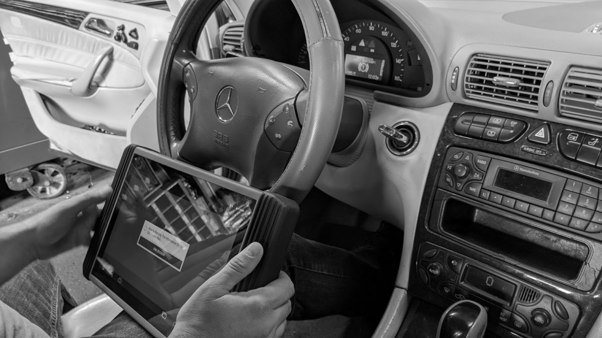 YOUCANIC FREE AUTO REPAIR GUIDES DIYs