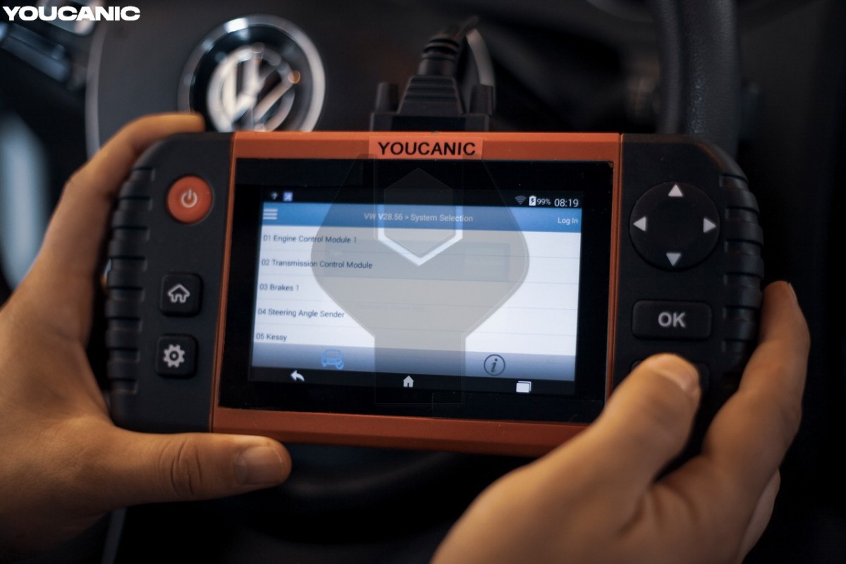 diagnose car with obd2 scanner