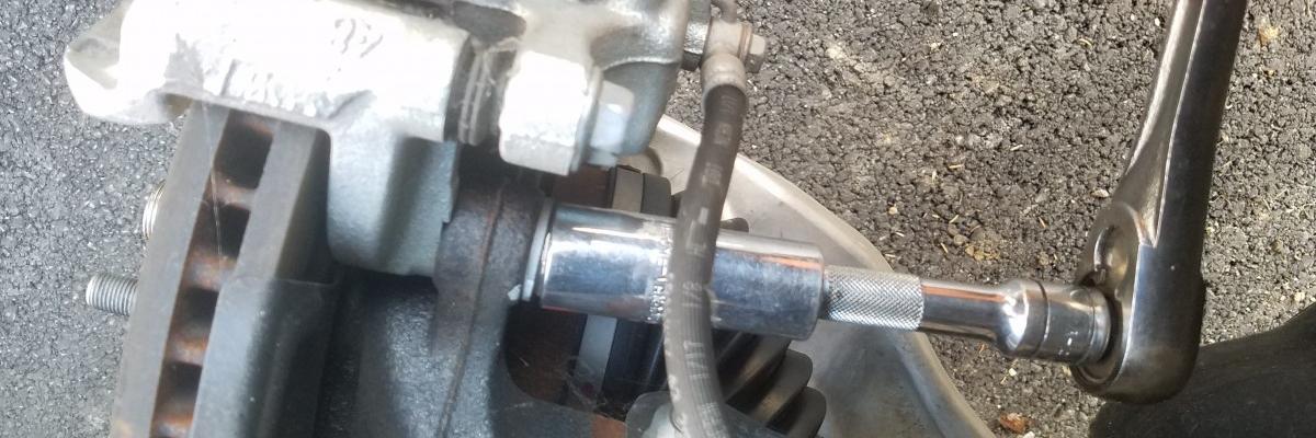 Symptoms of Bad Wheel Bearing