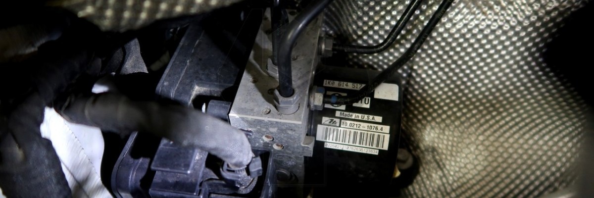 Troubleshooting VW ABS Light On
