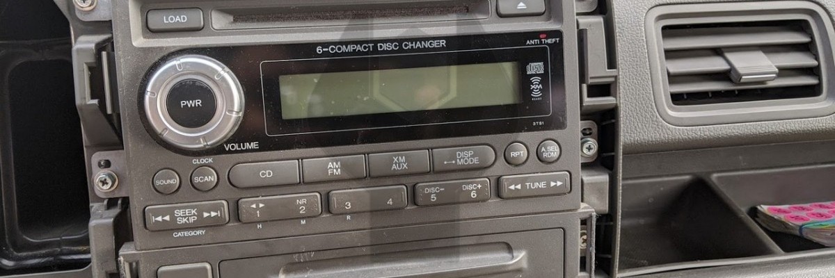 How to Replace a Honda Ridgeline Radio