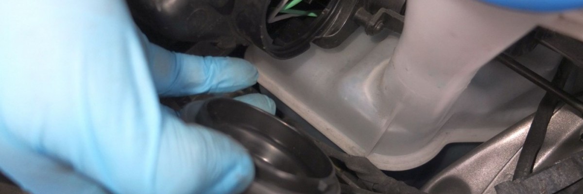 Hyundai Elantra High Beam Light Bulb Replacement Guide