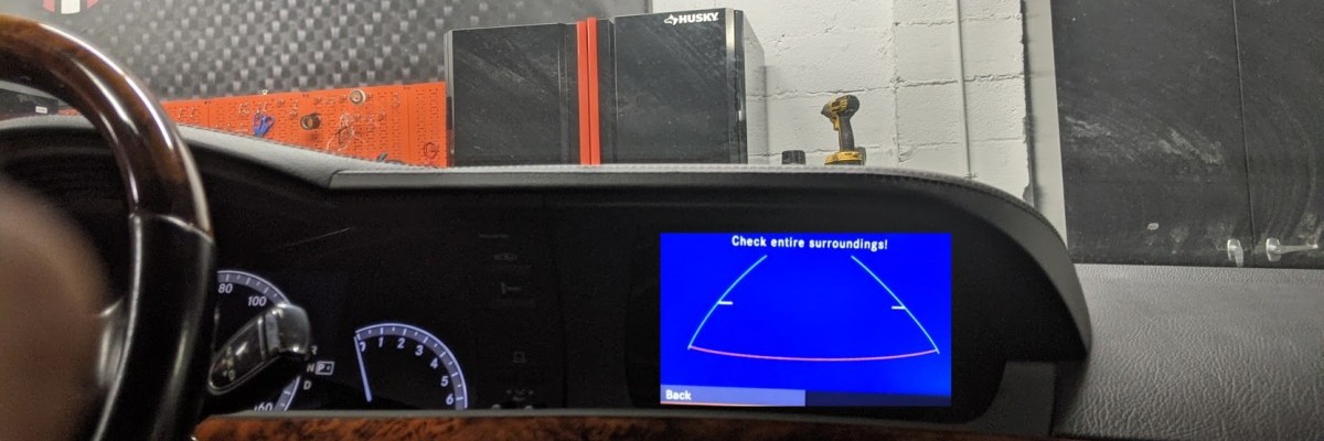 Mercedes-Benz Backup Camera Blue Screen