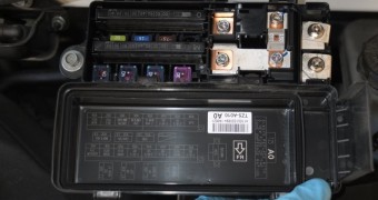 How to Check Car Fuses