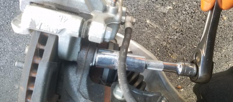 Symptoms of Bad Wheel Bearing