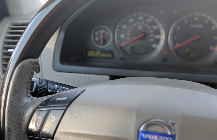 Troubleshooting Volvo Low Battery Warning
