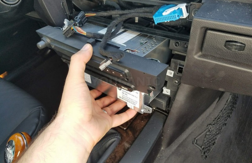 BMW Radio iDrive Replacement | CCC CIC