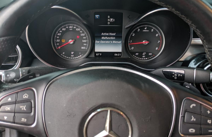 Mercedes-Benz Active Hood Bonnet Malfunction