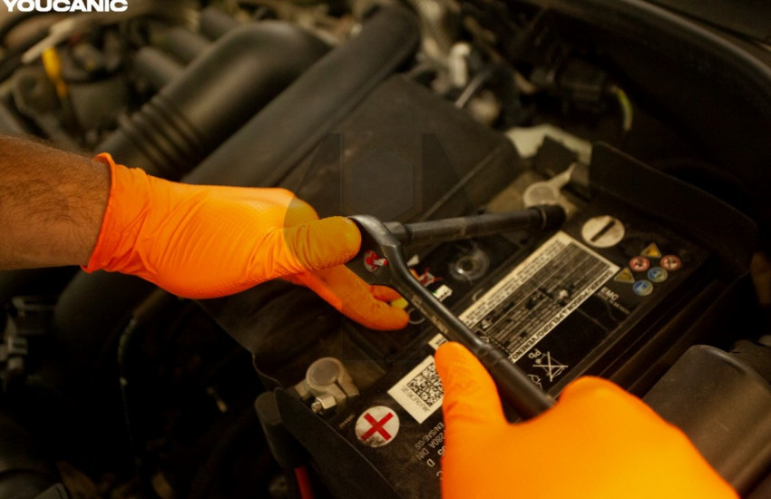 How to Change the Battery on a Volkswagen ( VW )