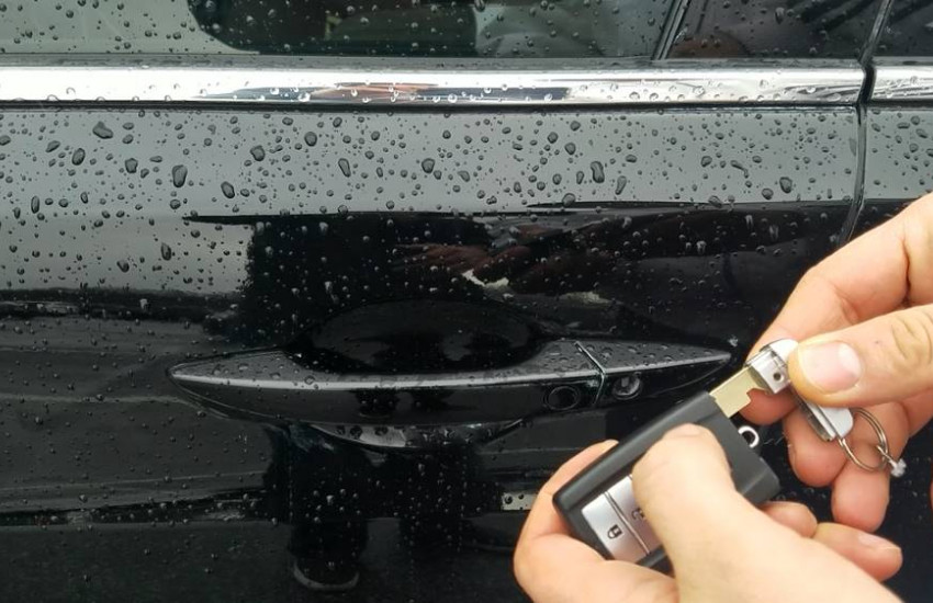 How to Open Acura Get Inside Car if Battery is Dead