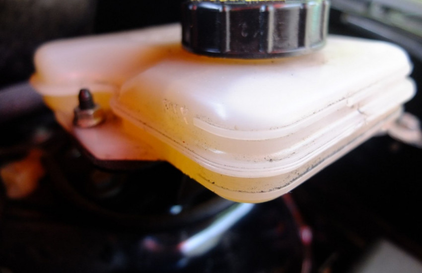 How to Check Brake Fluid Level on Mazda Vehicles