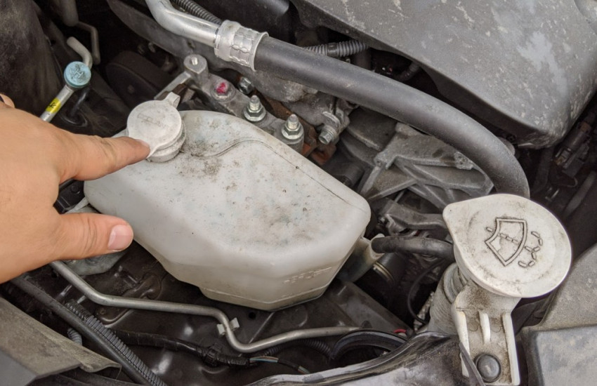 How to Check Coolant Level and Add Antifreeze on a Mitsubishi