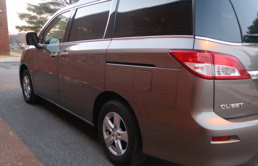 Nissan Quest Tail Light Assembly Replacement Guide