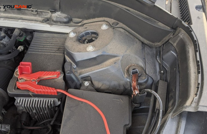 How to Unlock and Jump Start Volvo XC90 with Dead Battery