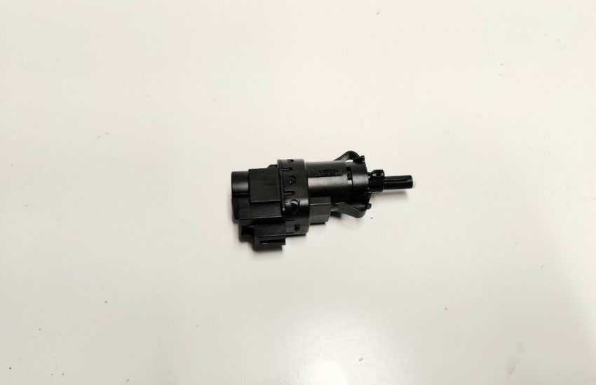 Volvo Brake Light Switch Symptoms | Replacement Guide