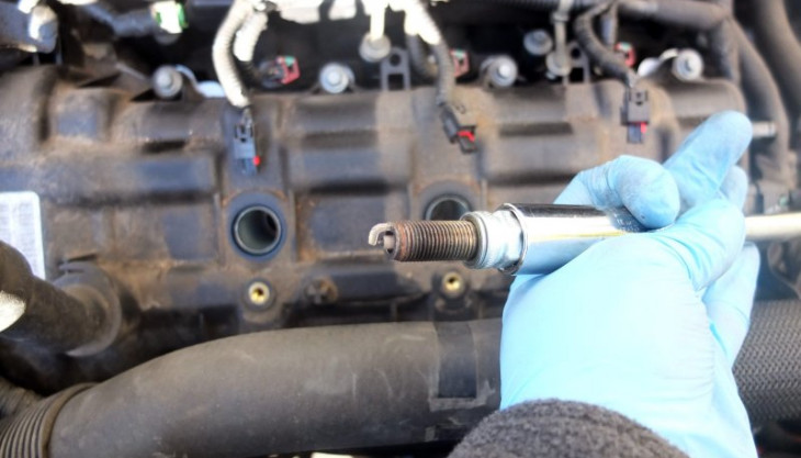 Chrysler 3.6L Pentastar Engine Spark Plug & Ignition Coil Replacement Guide