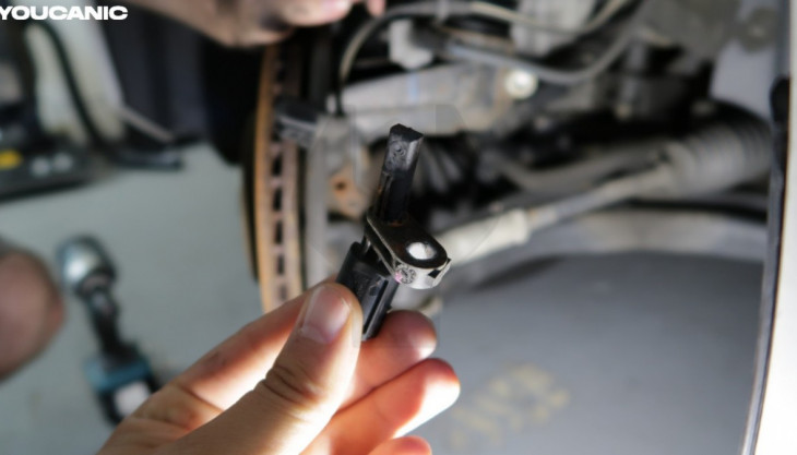 Volkswagen ABS Wheel Speed Sensor Replacement