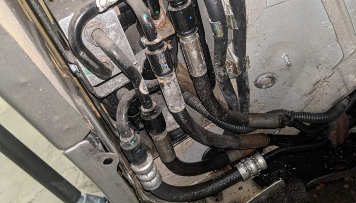 Disconnect Mercedes-Benz ABC Hose Coupling Quick Disconnect