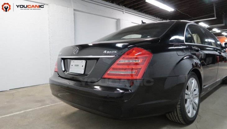 Mercedes Benz S-Class W221 CL-Class Rear Air Strut Replacement