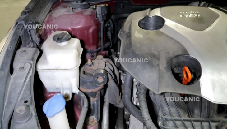 Hyundai Check Engine Coolant Level