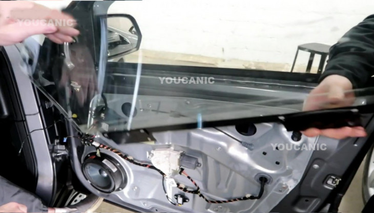 Mercedes-Benz Door Glass Window Replacement Guide