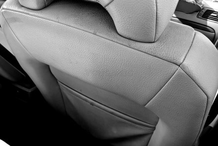 Volvo Remove or Adjust Headrest