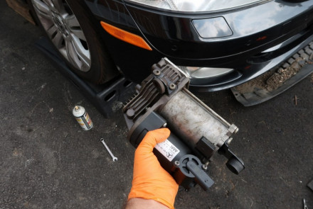 Mercedes-Benz Air Suspension Compressor Replacement Guide