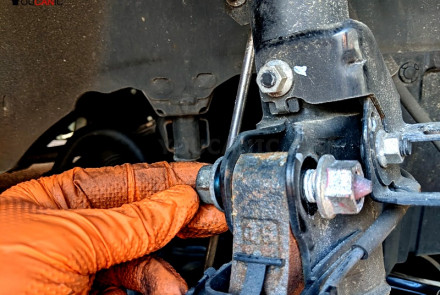 Mitsubishi Front Struts Replacement DIY