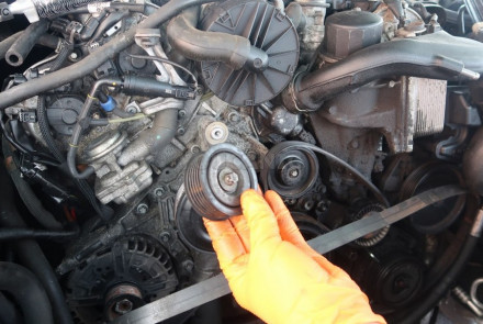 Mercedes Idler Pulley Replacement Instructions