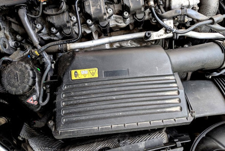 Mercedes-Benz C-Class W205 Engine Air Filter Replacement