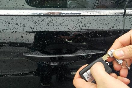 Open Acura Get Inside Car - Dead Battery