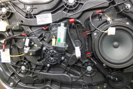 Hyundai Elantra Door Panel Removal & Replacement
