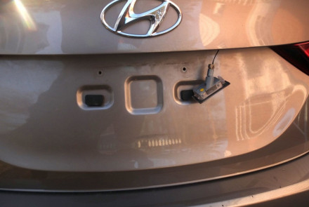 Hyundai Elantra License Plate Light Bulb Replacement