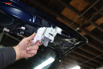 Mitsubishi Trunk Latch Replacement Guide