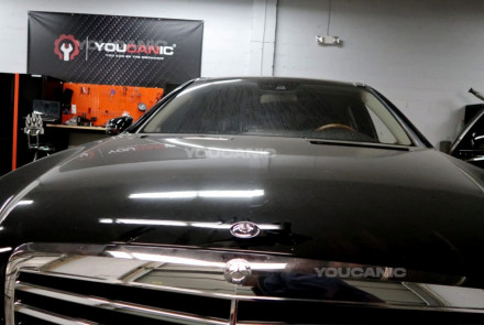 Open Mercedes-Benz Hood Way Up | Vertical