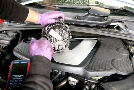 Test Mercedes-Benz Alternator
