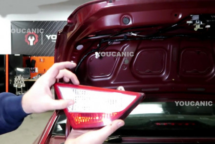 Hyundai Sonata Trunk Lid Tail Light Replacement