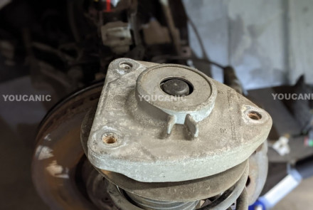 Symptoms of Bad Strut Mount