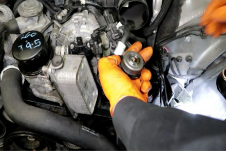 Mercedes-Benz Camshaft Adjuster Magnets Replacement Guide